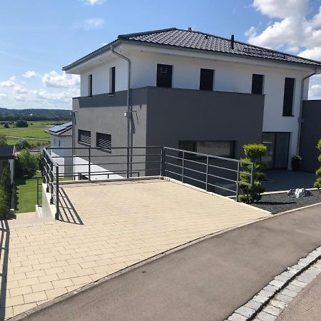 Moderne Ferienwohnung Mit Terrasse Und Garten Verwaltungsgemeinschaft Haldenwang Exterior photo