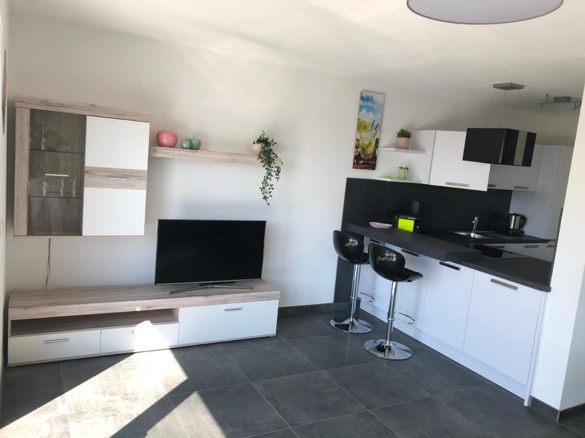 Moderne Ferienwohnung Mit Terrasse Und Garten Verwaltungsgemeinschaft Haldenwang Exterior photo
